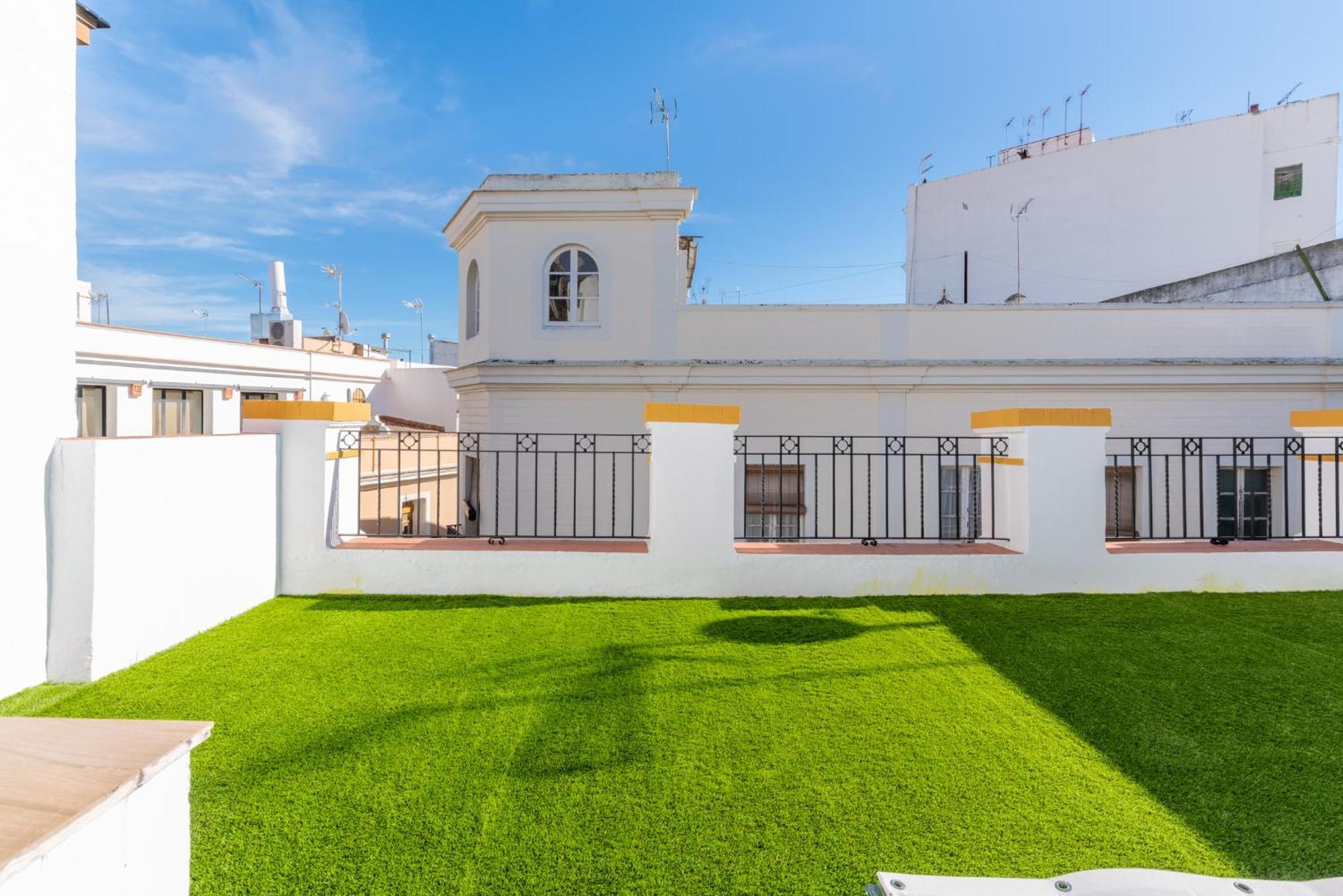 Santa Barbara Suites, Sevilla