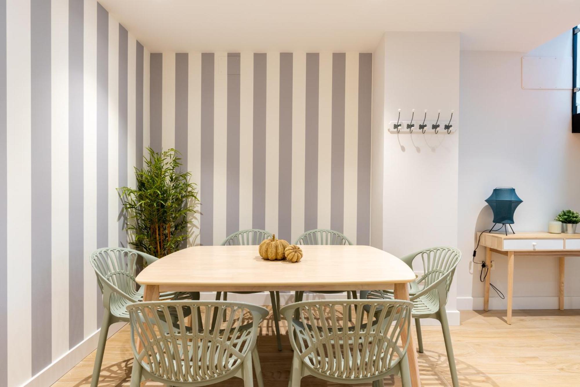 Santa Barbara Suites, Sevilla